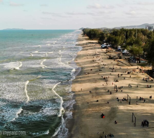 Drone View Pantai Batu Buruk