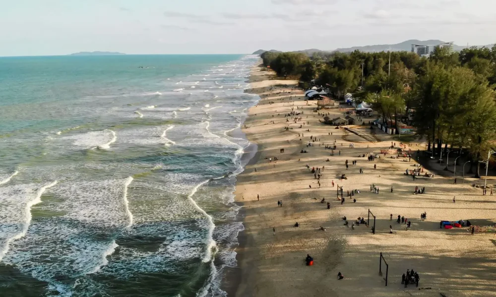 Pantai Batu Buruk