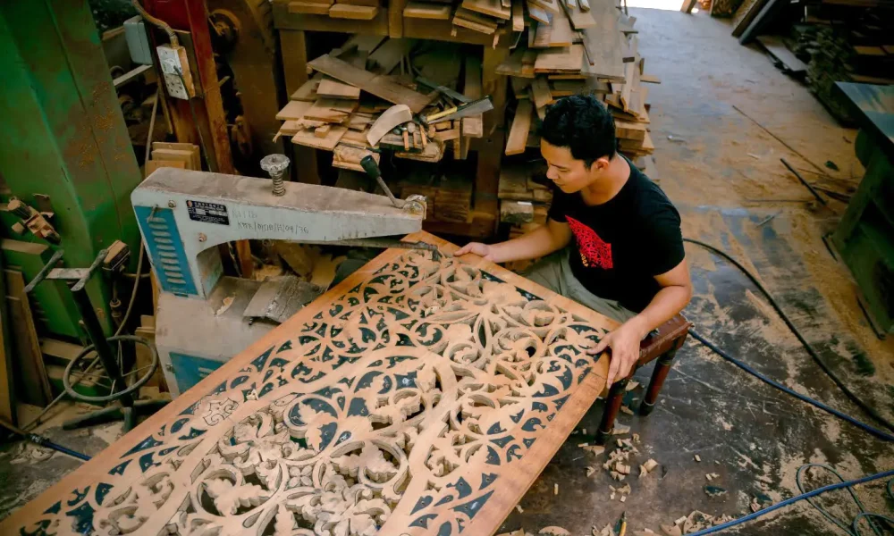 Pembuatan Bunga Kayu Terengganu